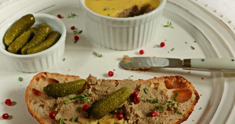PÂTÉ Z WĄTRÓBEK DROBIOWYCH